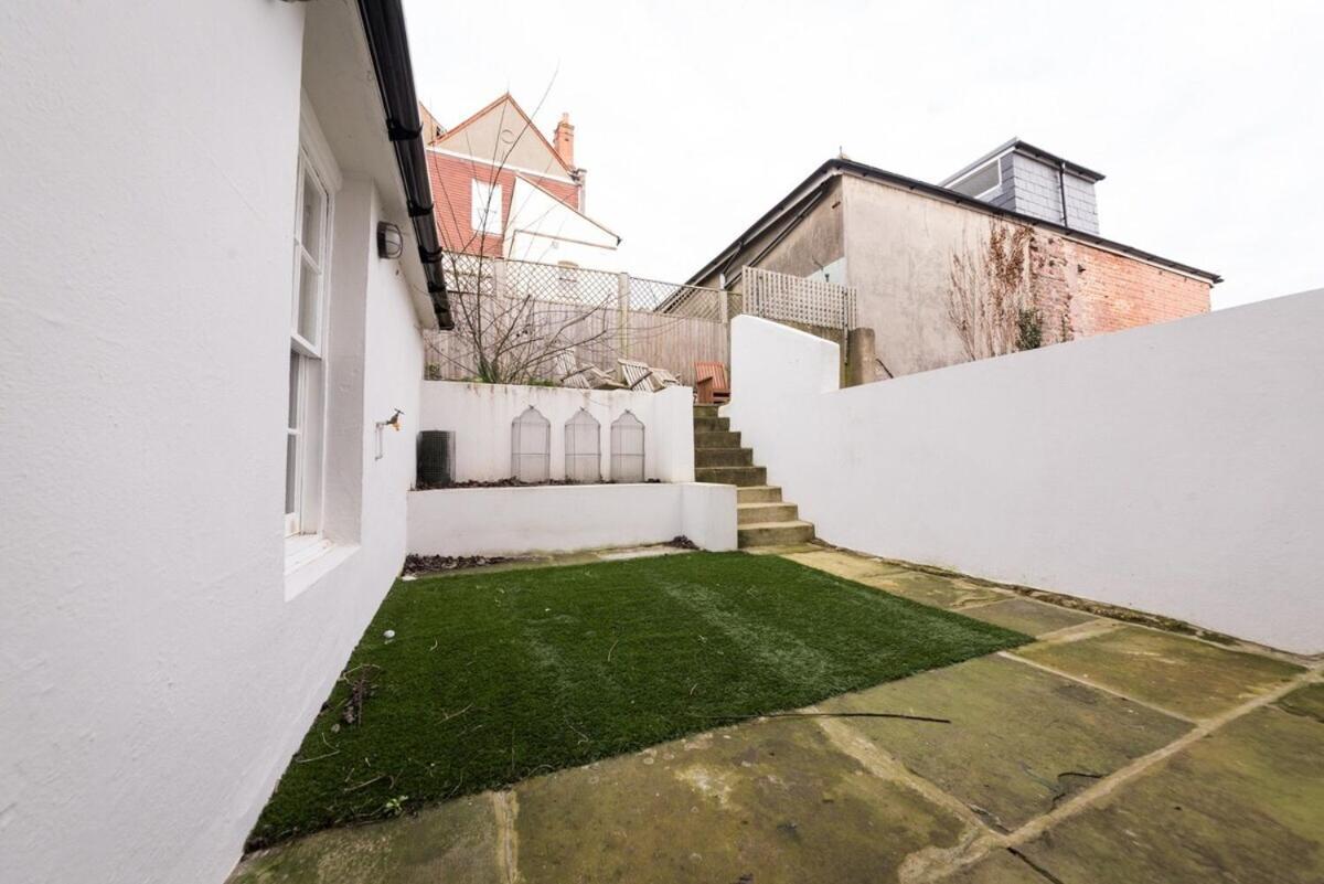 Sea Front St Leonards Villa Хейстингс Екстериор снимка